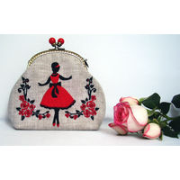 Косметичка ручной работы c вышивкой