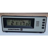 Электроника 5.32, 1992 год, настольные часы, рабочие в отличном состоянии.