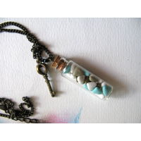 Подвеска с бутылочкой и ключиком