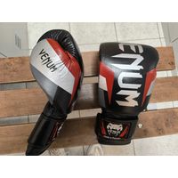 Боксерские перчатки Venum 16oz