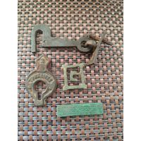 Накладки, крючок.