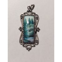 Кулон с финифтью