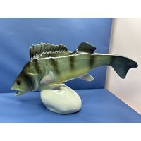 Статуэтка "Окунь", фарфор, роспись, мануфактура "Royal Dux", Чехия, 1940-1960 гг.размеры90 x 310 x 200