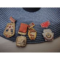 Юбилейные значки