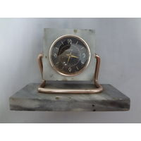 Часы Молния.