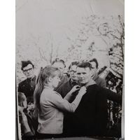 Фото принятие в пионеры возле памятника ВОВ