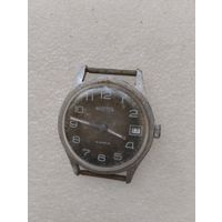 Часы Восток с календарем.