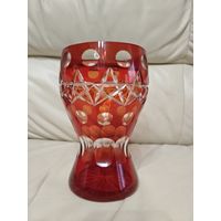 Ваза красное стекло СССР.