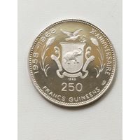 Гвинея 250 франков 1969 г. Космос. Высадка на Луне.