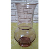 Ваза из цветного (дымчатого или янтарного) стекла эпохи СССР.