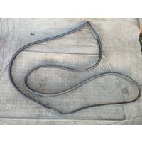 Уплотнитель двери передней правой Mitsubishi Carisma