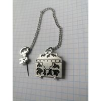 Редкий значок знак СССР Брошь - значок, Сундук - Ларец с ключом