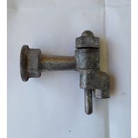 Кран умывальника в вагоне  поезда