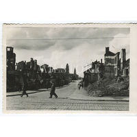 Минск. Вид на костел Имени Пресвятой Девы Марии. Оккупация. 1944 год.  12,5 на 8,5 см.