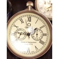 ЧАСЫ НАСТОЛЬНЫЕ -4