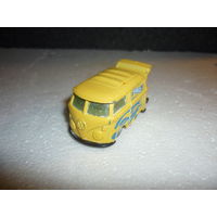 Модель авто VW Bus Kool Kombi. Mattel-HotWheels. масштаб 1:64.