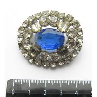 Все лоты с рубля.Старая брошь с синим камнем.