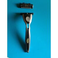 Бритвенный Станок - "Schick" + 2 Кассеты - Одним Лотом.