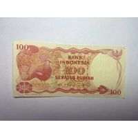 Индонезия 100 рупий 1988 года - 02