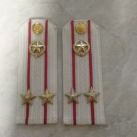 Погоны подполковника Вооруженных сил России к белой рубашке. 1990-е.