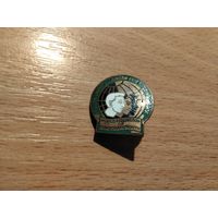 Всемирная федерация демократической молодежи основана 1945г