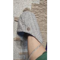 Теплая шапка H&M на 4-5 лет+подарок. Хорошее состояние. Внутри на флисе. Цвет серый. В подарок шапка Bonnie kids на 4-5 лет. 60% хлопка. Деми.