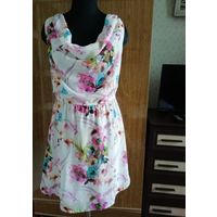 Красивое шелковое платье на подкладке 46 размера, импортного производстаа.