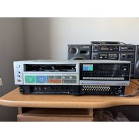 Винтажный видеомагнитофон (VCR) Lloyd's