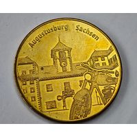 Музей мотоциклов отправная точка съезда байкеров , настольная медаль , жетон