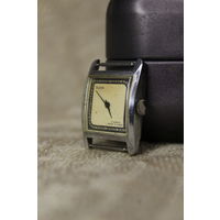 Не частые квадратные часы SLAVA