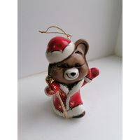 Фарфоровая елочная игрушка СССР, олимпийский мишка дед мороз, торги с Рубля, лот 2 красный