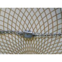 Часы наручные  с браслетом ЛУЧ  . В ремонт,коллекцию,на запчасти. Состояние на скане.