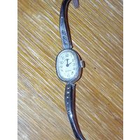 Часы механические ЛУЧ . С рубля