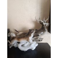 Фарфоровая статуэтка Волчья охота