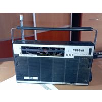 Радиоприемник " РОССИЯ 303 " .