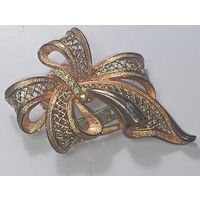 Винтажная брошь с рубля