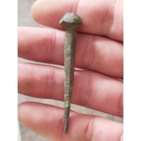 Старинный кованый гвоздь,бронза