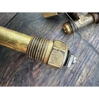 Советский  ОРИГИНАЛЬНЫЙ датчик температуры на из магазина в 1983 году на ГАЗ, УАЗ,ЗиЛ в комплекте.