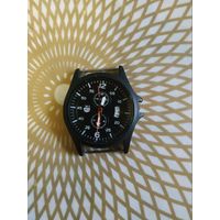 Часы наручные ХI  NEW ,   тикают. Состояние на скане.