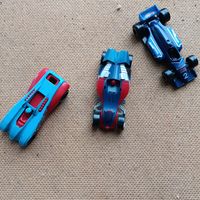 Три машинки