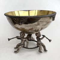 Старинная ваза для фруктов Путти трубадуры