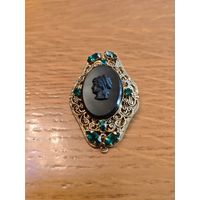 Винтажная брошь Камея