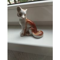 Статуэтка фарфоровая Лисичка.