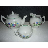 Старые Сливочник , Чайник и чашка. Тонкий Фарфор с рельефом. Вербилки . СССР