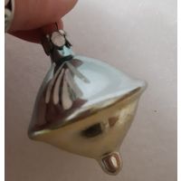 Игрушка ёлочная мятная Юла, стекло. СССР