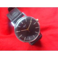 Часы  ЛУЧ 2209 ЧЕРНЫЙ SLIM из СССР 1970-х в ДОСТОЙНОМ СОСТОЯНИИ