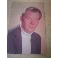 Артист Евгений Шутов.