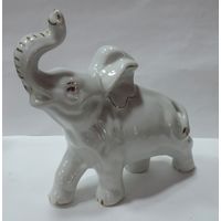 Статуэтка фарфоровая "Слон" 70-80-е годы Европа. Высота 15.5 см.