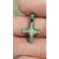 Старинный детский крестик с эмалью