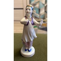 Статуэтка Фарфоровая Танцующая узбечка . Дулёво